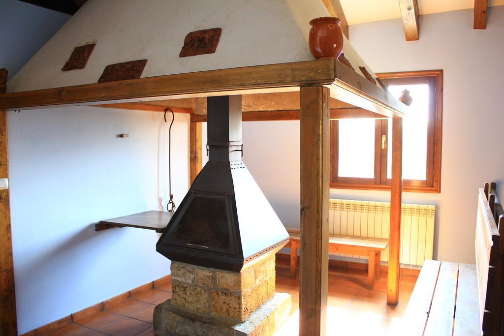 Casa Rural Lo Ferrero Guest House Belsué Eksteriør bilde
